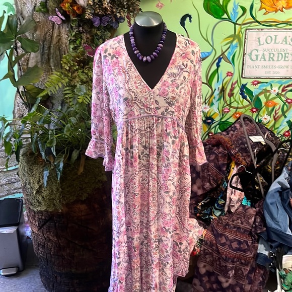 Johnny was Daphnie Maxi Dress - Picture 1 of 1